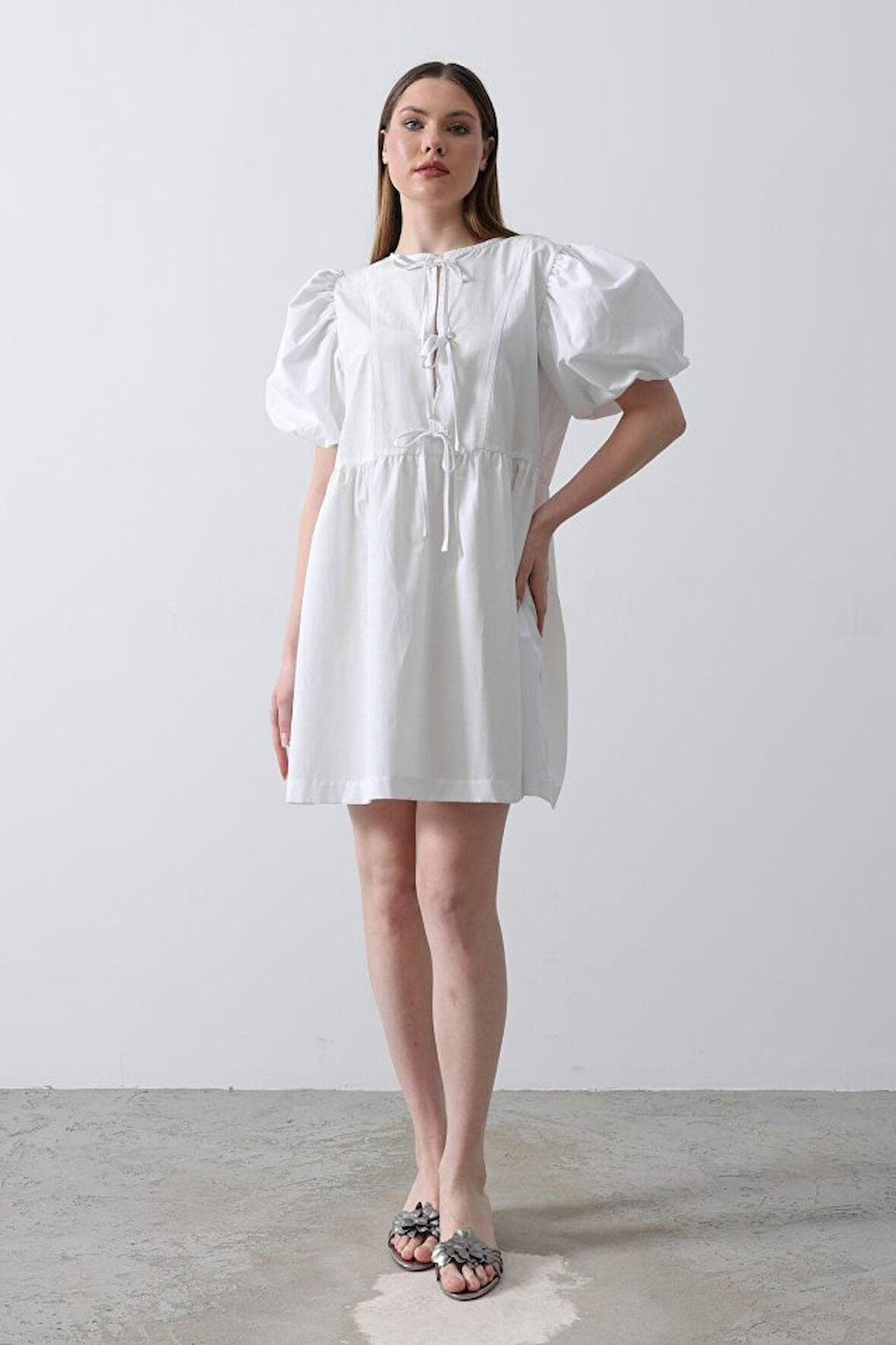 leyla sanat sanata yeni bir bakış açısı Balon Kol Kurdale Detaylı Elbise - Beyaz