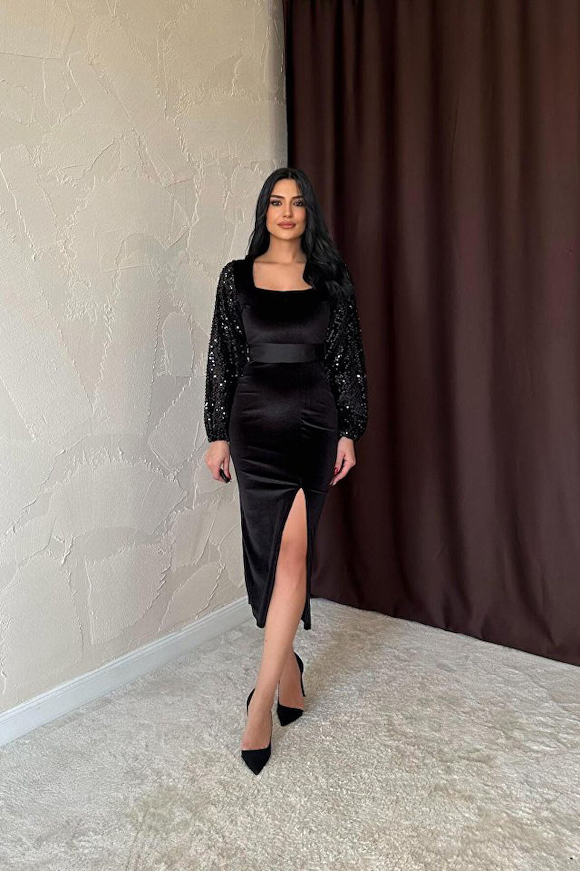 leyla sanat sanata yeni bir bakış açısı Siyah Pul Payetli Kadife Elbise