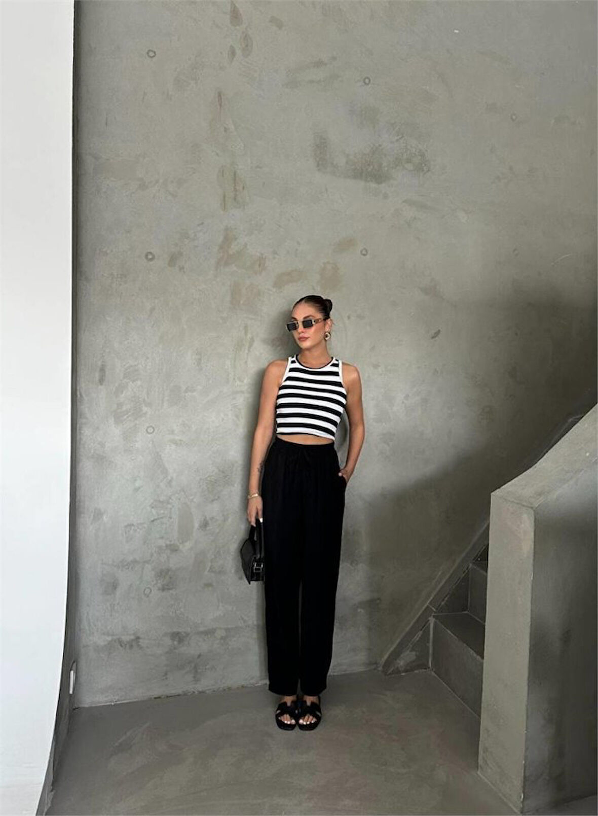 leyla sanat sanata yeni bir bakış açısı BEL LASTİK DETAYLI MODAL KUMAŞ PANTOLON - Siyah