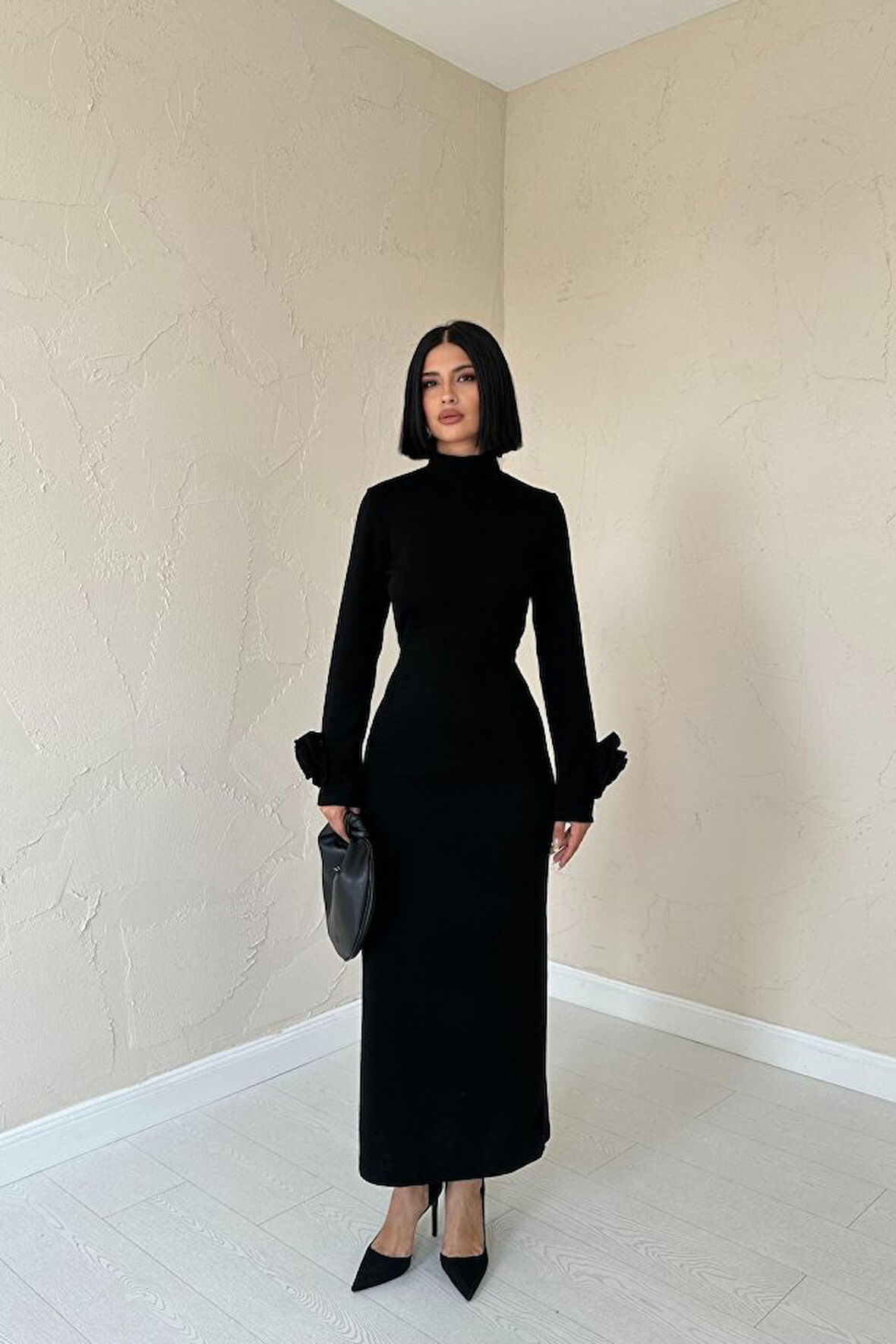 leyla sanat sanata yeni bir bakış açısı Siyah Kolları Güllü Triko Elbise