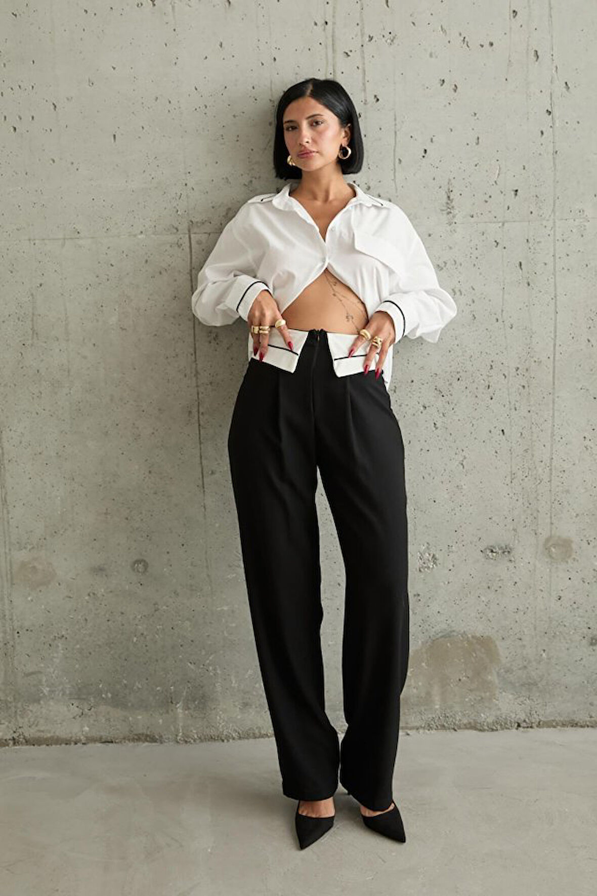 leyla sanat sanata yeni bir bakış açısı Siyah Önü Garnili Pantolon