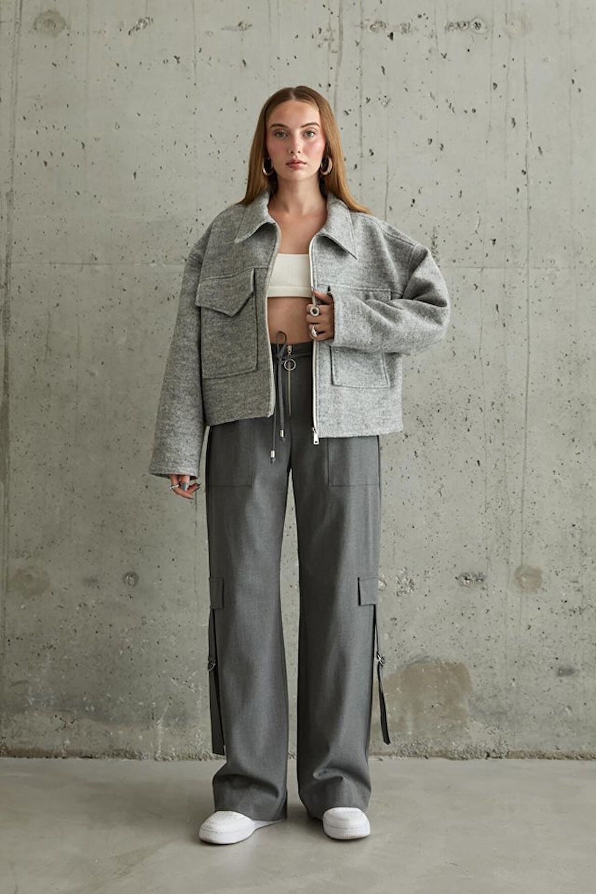 leyla sanat sanata yeni bir bakış açısı Gri Önden Fermuarlı Pantolon