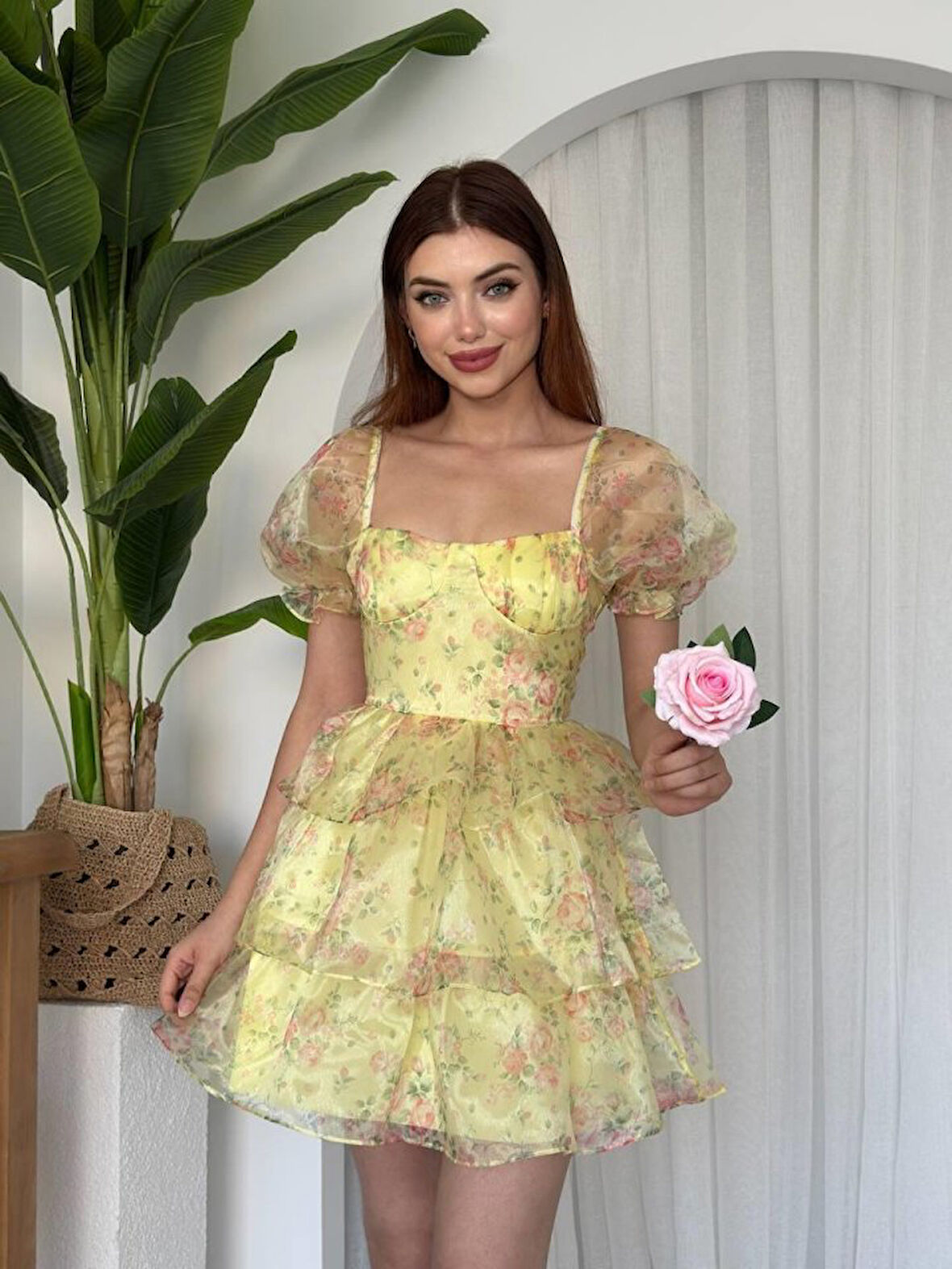 leyla sanat sanata yeni bir bakış açısı Vesa Mini Elbise