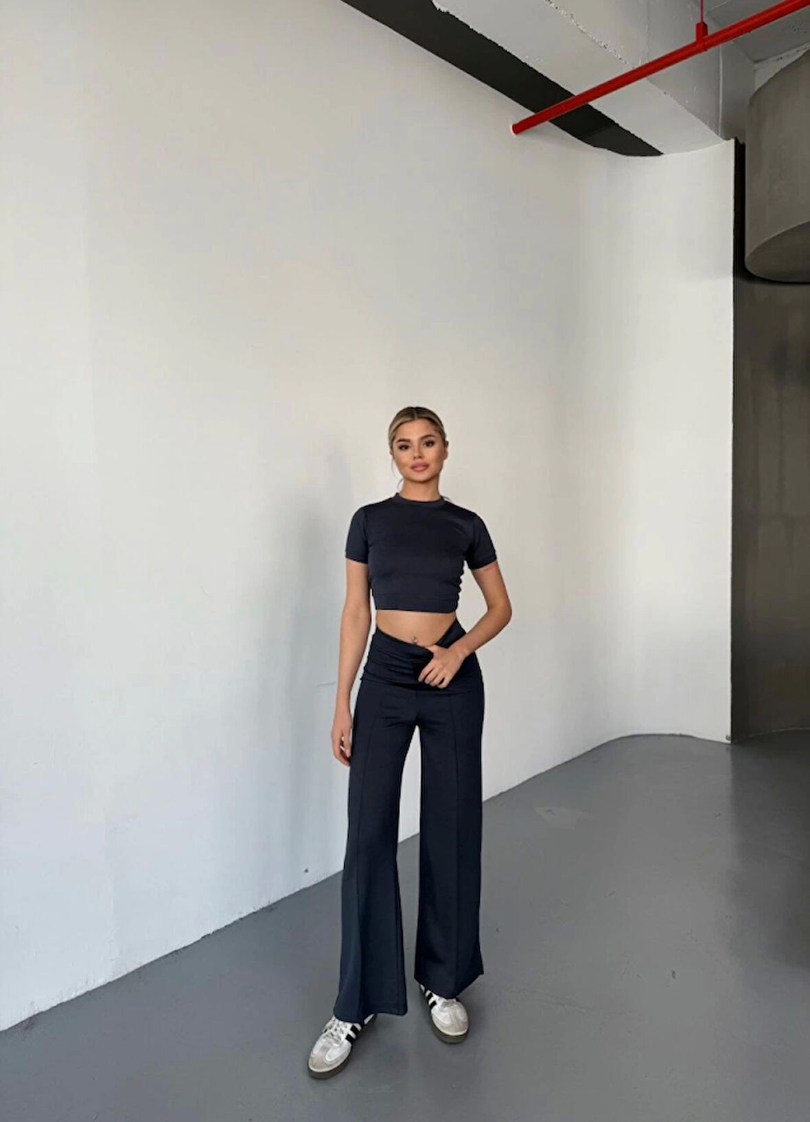 leyla sanat sanata yeni bir bakış açısı Osy Modal Yumuşak Dokulu Kumaş Kısa Kollu Crop Rahat Pantalon Ikili Takım - Füme