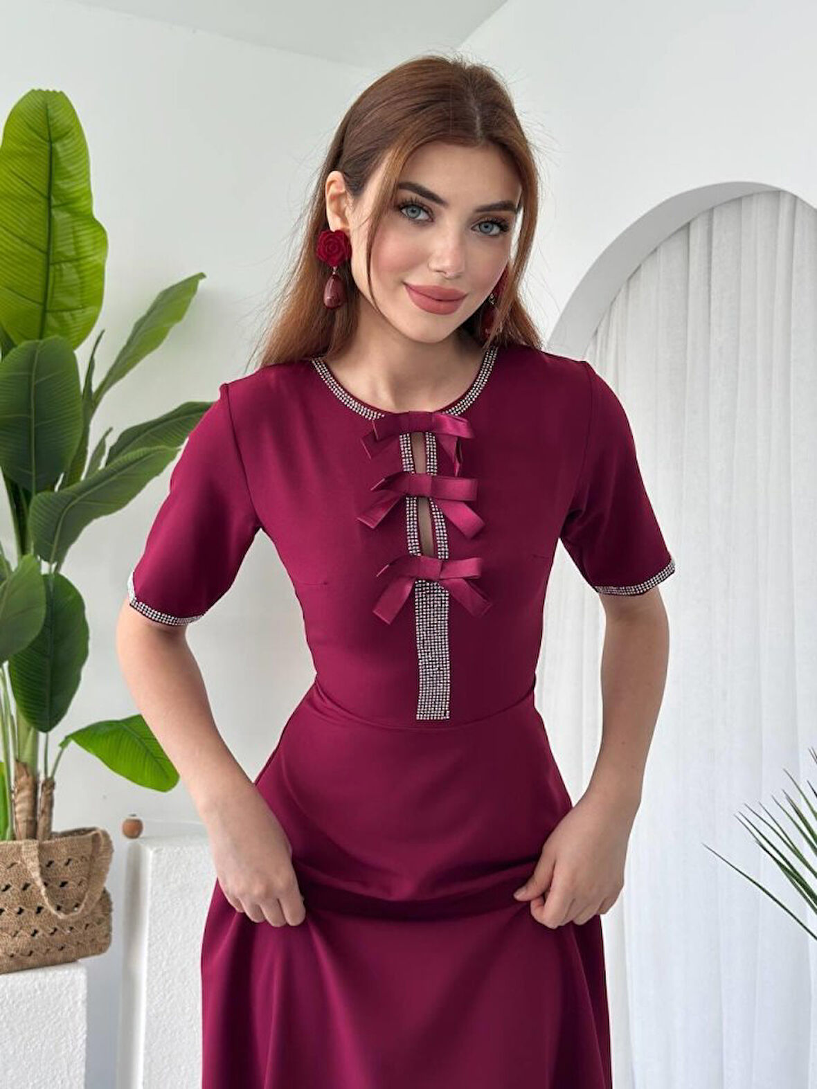 leyla sanat sanata yeni bir bakış açısı Wera Taşlı Fiyonk Detaylı Elbise