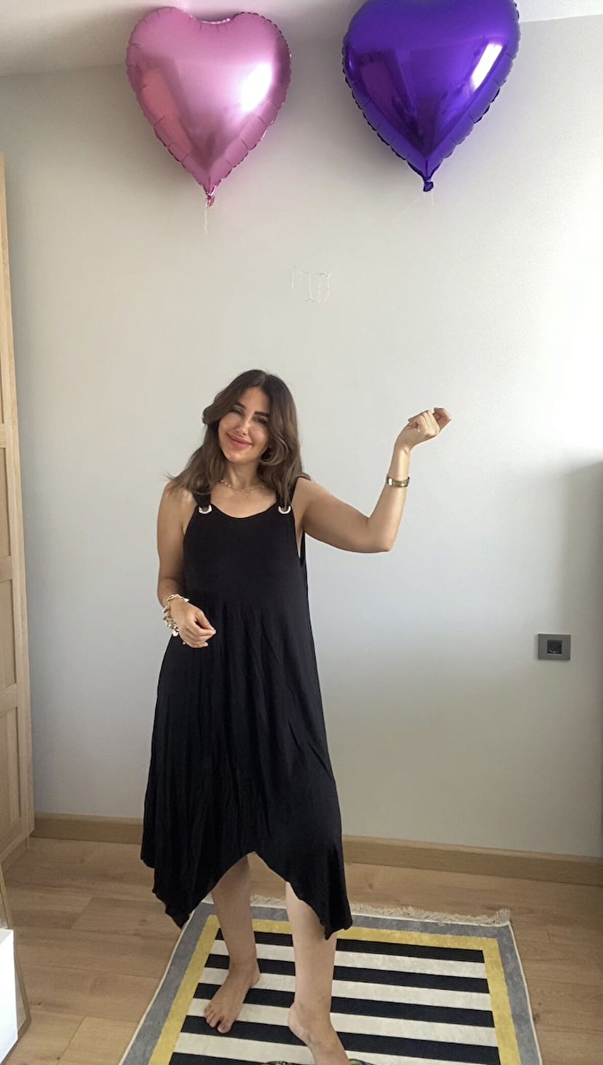 leyla sanat sanata yeni bir bakış açısı Kadın Askılı Yuvarlak Yaka Kuş Gözü Detaylı Asimetrik Viskon Elbise