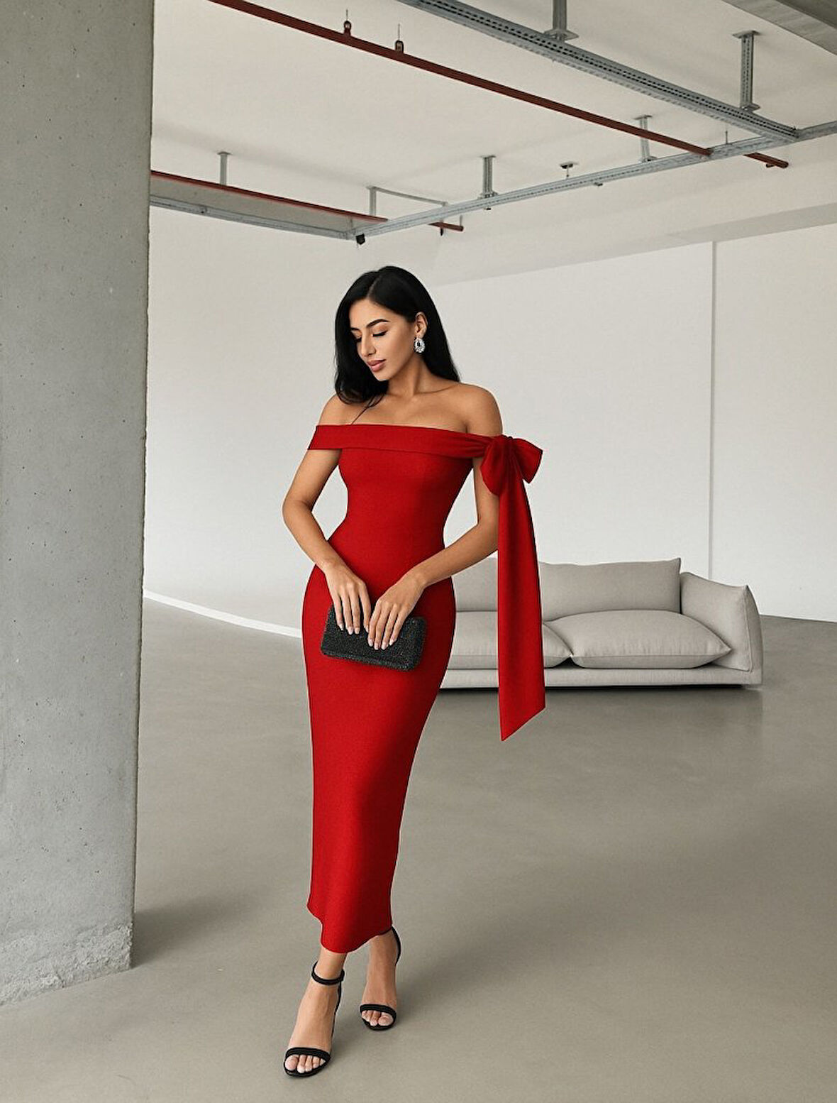 leyla sanat sanata yeni bir bakış açısı Kadın Omuz Dekolte Kurdele Detay Uzun Krep Elbise