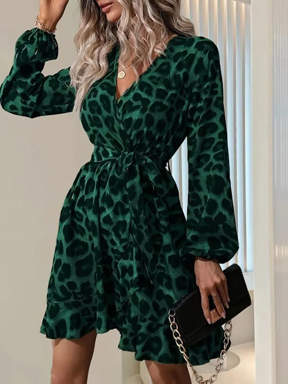 leyla sanat sanata yeni bir bakış açısı Kadın Uzun Kollu Kruvaze Yaka Beden Kuşaklı çapraz Kesim Detaylı Leopar Modal Mini Elbise