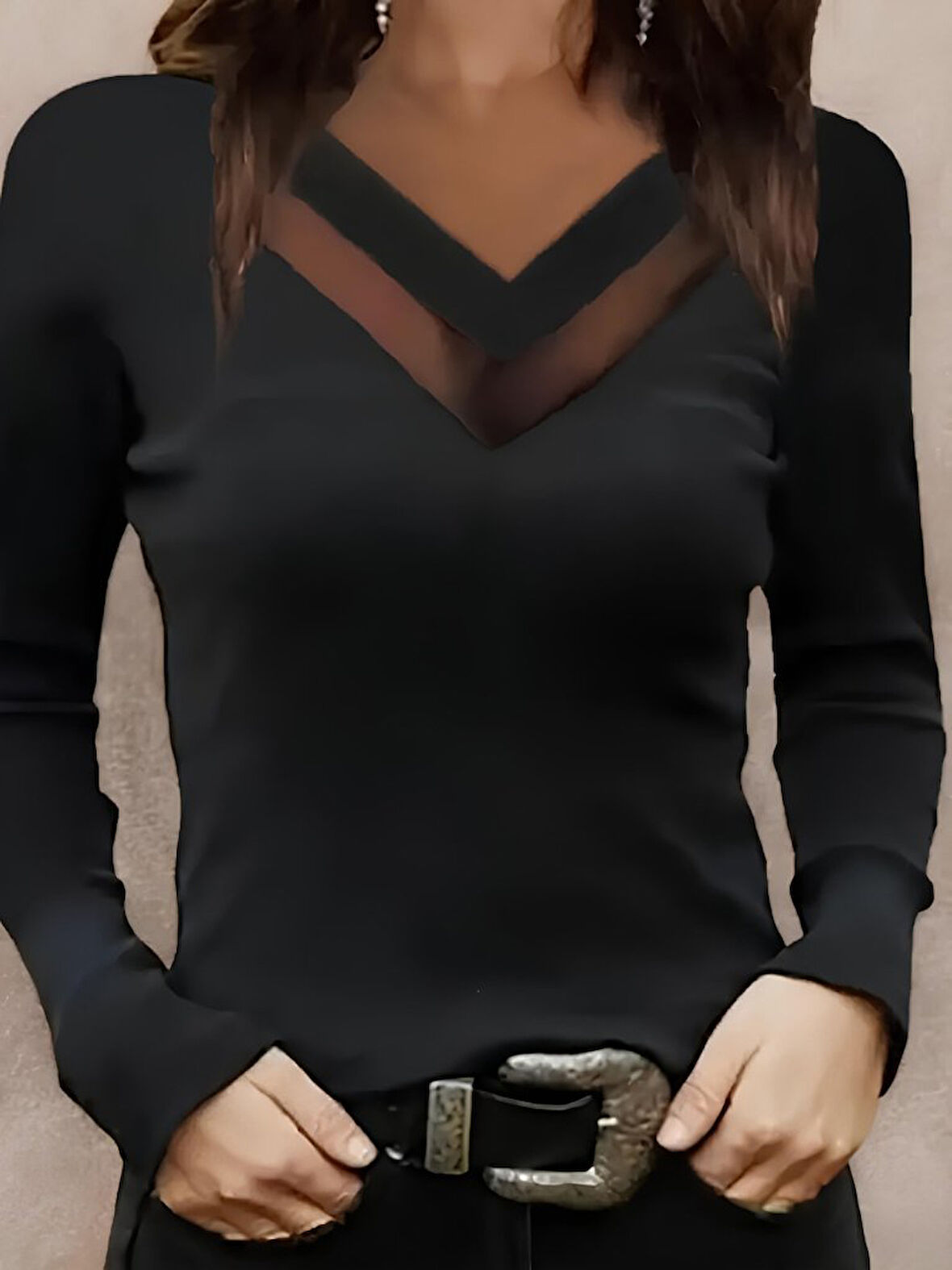 leyla sanat sanata yeni bir bakış açısı Kadın Uzun Kollu V Yakalı Tül Göğüs Dekolte Detaylı Viskon Bluz
