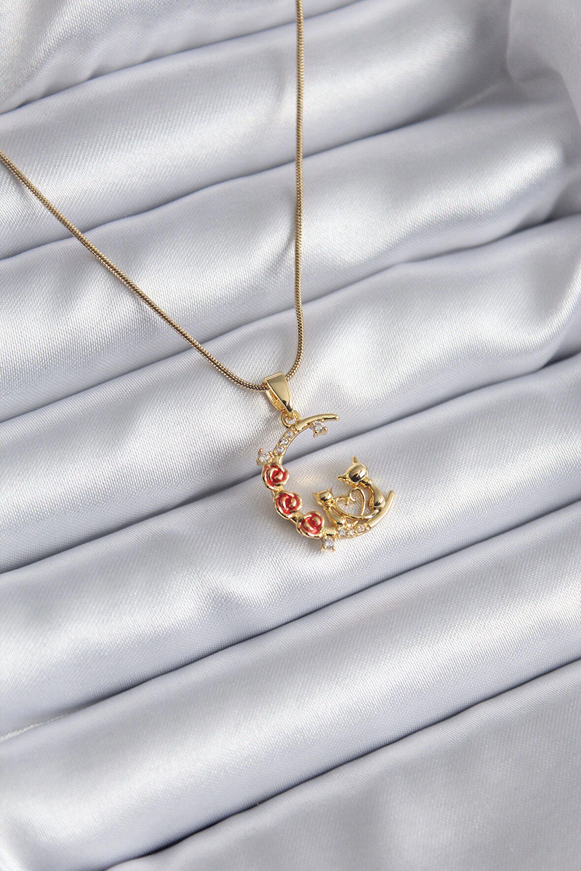 316L Çelik Gold Renk Hilal Kedi Model Zirkon Taşlı Detay Kadın Kolye - TJ-BKO8140