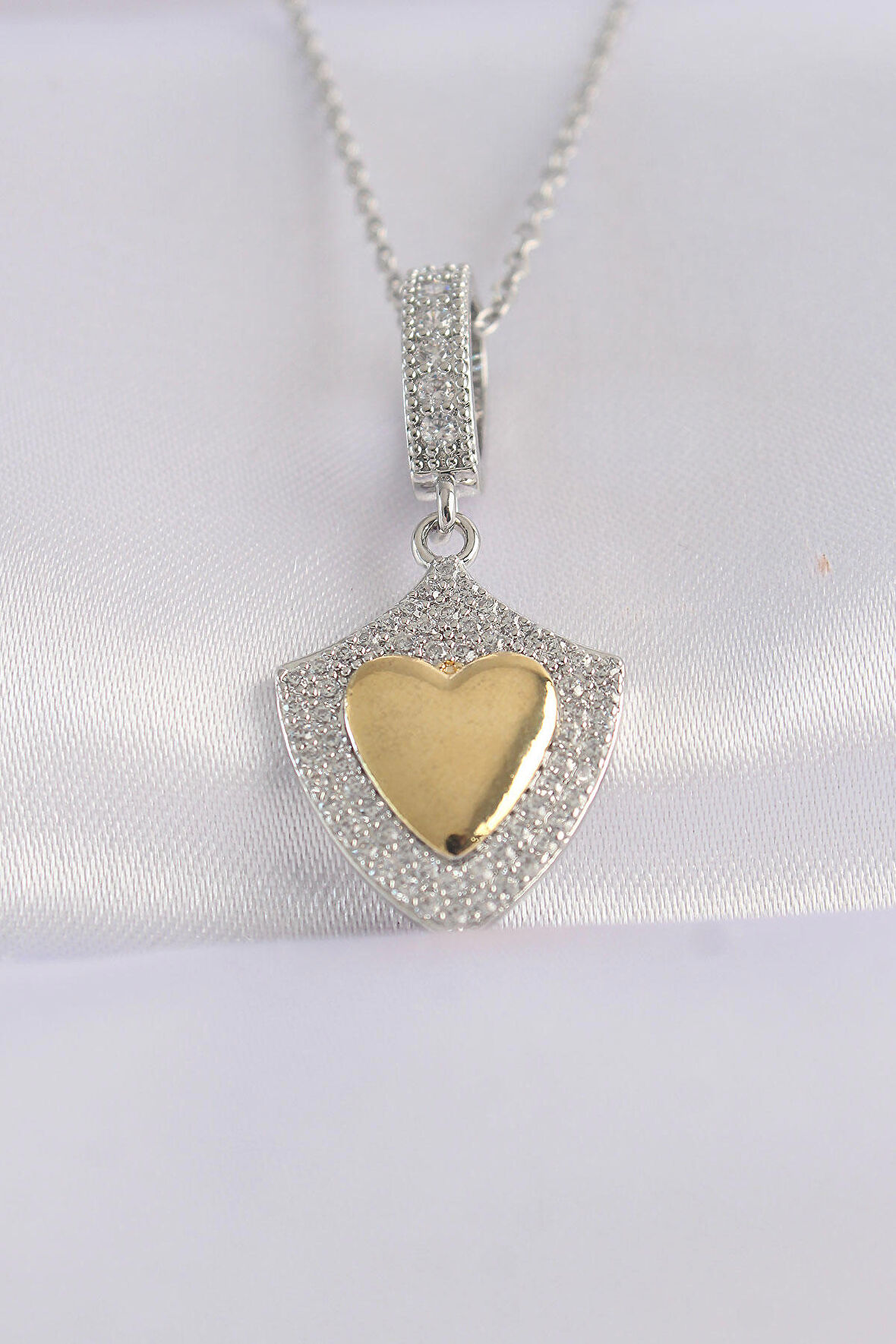 316L Çelik Zincir Gümüş Renk Zirkon Taşlı Tasarım Altın Renk Kalp Kolye - TJ-BKO8661