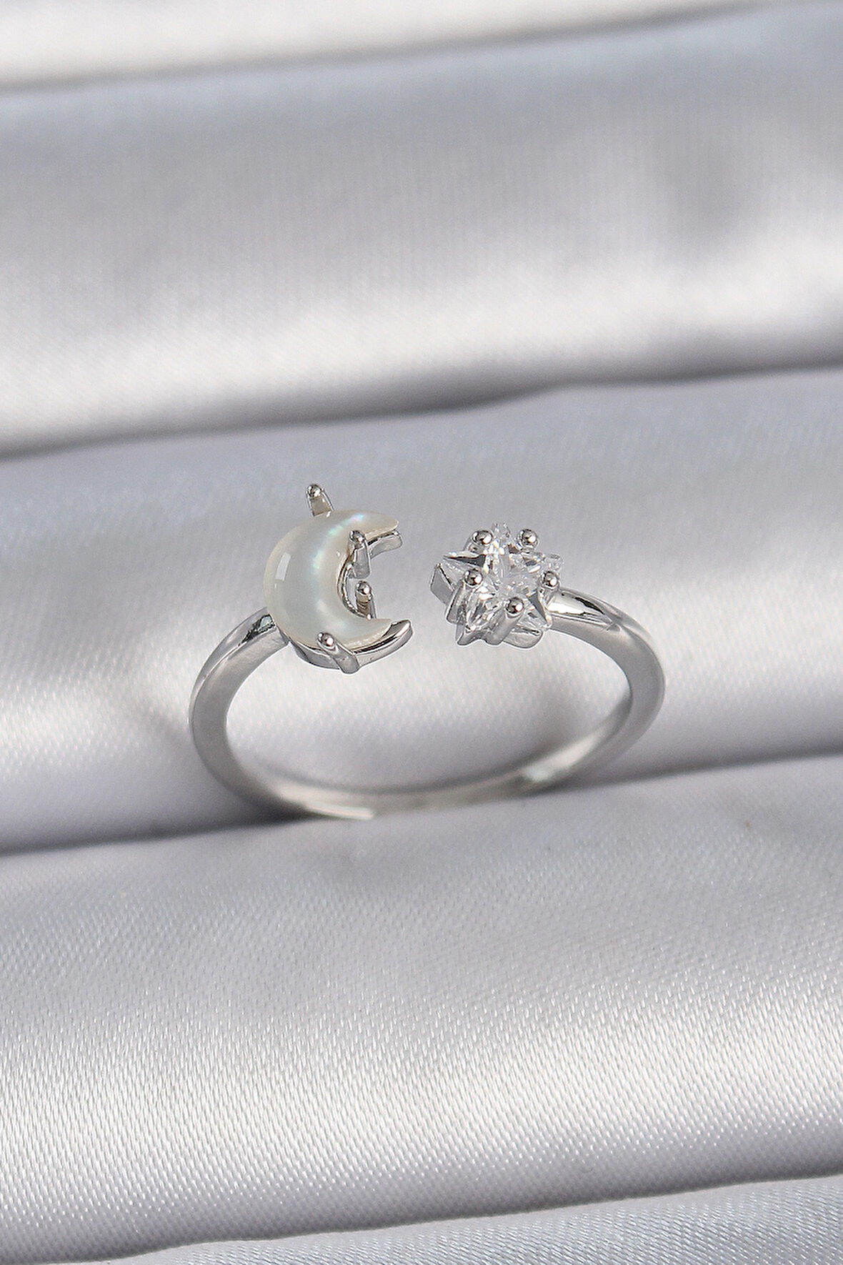 Pirinç Gümüş Renk İncili Hilal Zirkon Taşlı Yıldız Ayarlanabilir Kadın Yüzük - TJ-BYK3361