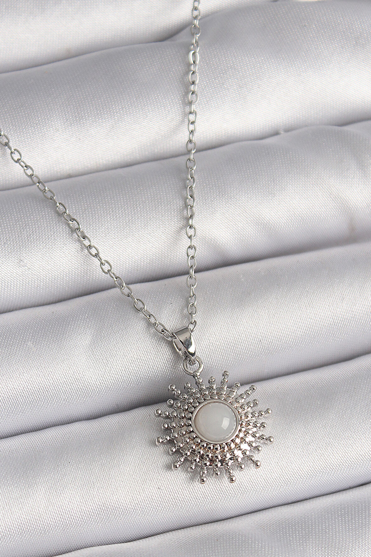 316L Çelik Gümüş Renk Zincir Beyaz Mineli Güneş Model Kadın Kolye - TJ-BKO9719