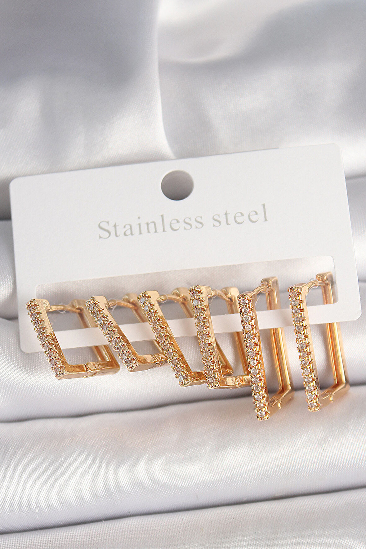 Pirinç Gold Renk Zirkon Taşlı 3 Çift Kare Model Kadın Küpe - TJ-BKP10328