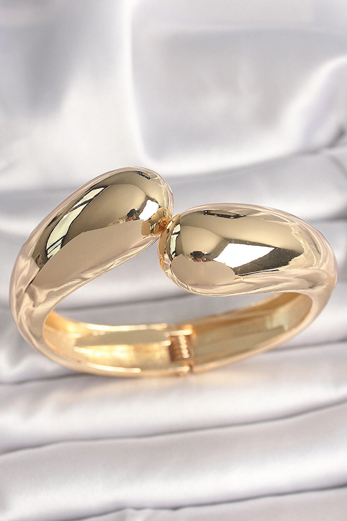 Pirinç Gold Renk Damla Model Kadın Kelepçe - TJ-BB6861