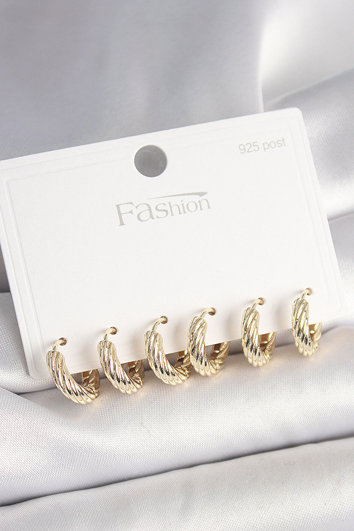 925 Ayar Gümüş Çivi Pirinç Gold Renk İşlemeli Halka Model Kadın Küpe Seti - TJ-BKP10411