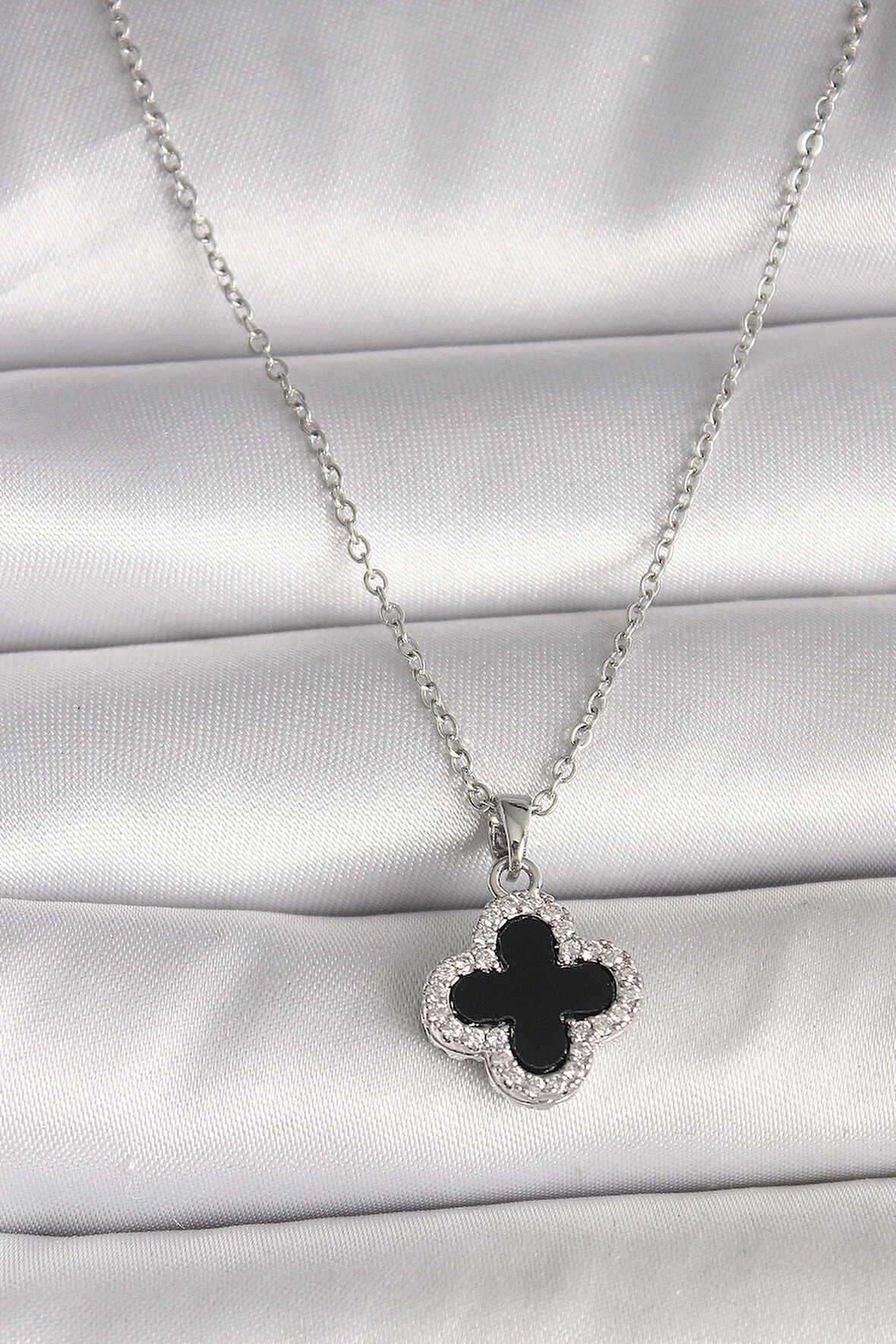 316L Çelik Gümüş Renk Zincir Zirkon Taşlı Yonca Model Kadın Kolye - TJ-BKO9991