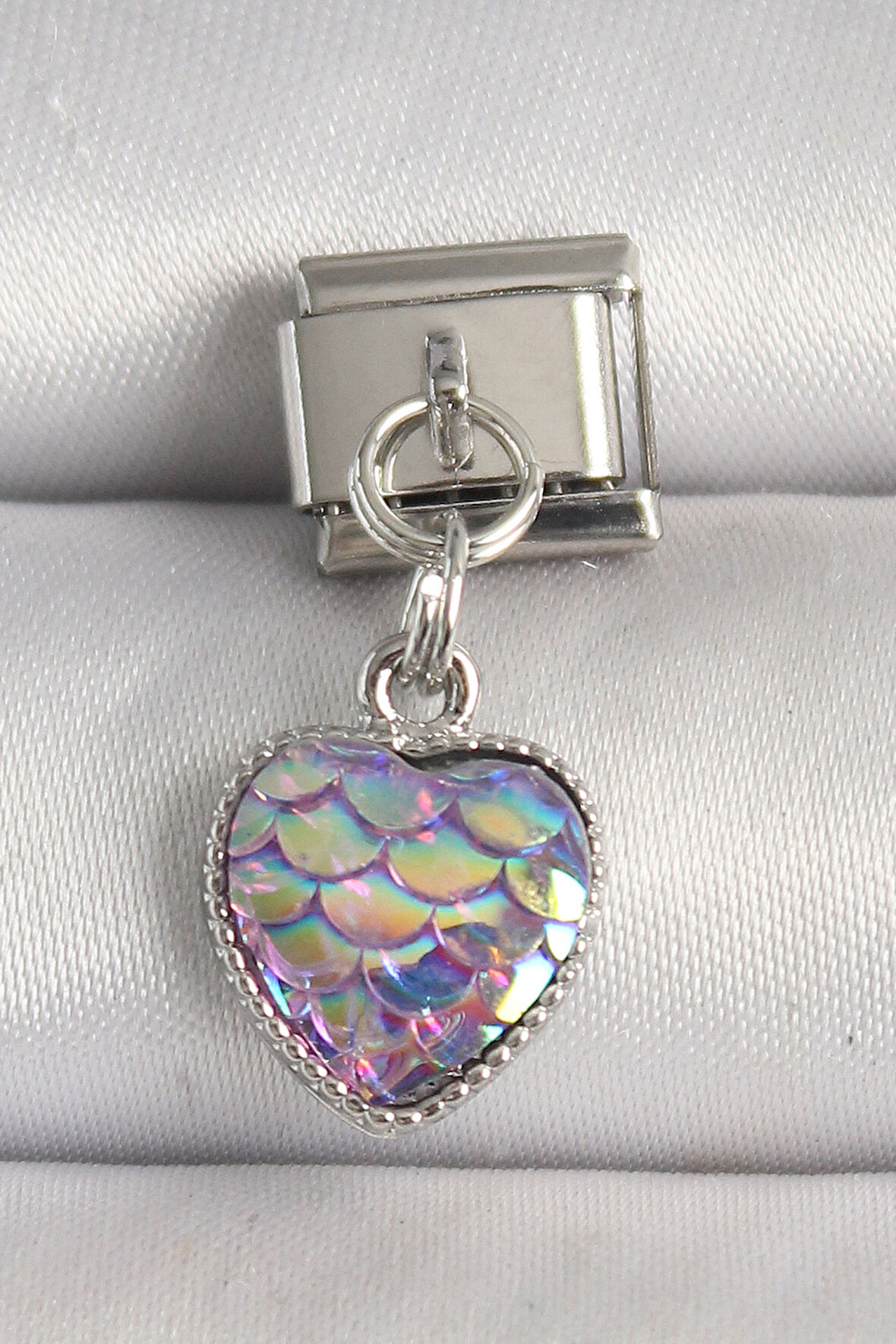 316L Çelik Gümüş Renk Mor Pullu Kalp Model Nomination Charm - TJ-BC1248