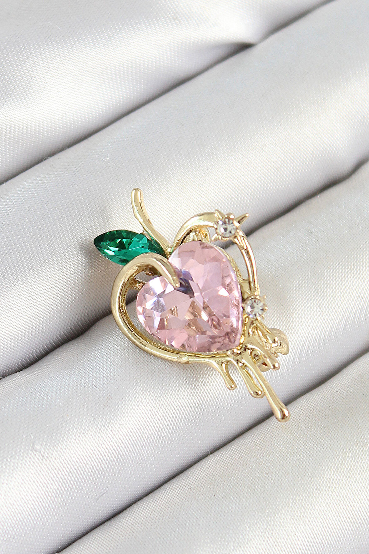 Pembe Ve Yeşil Zirkon Taşlı 3D Eriyen Kalp Figürlü Gold Renk Kadın Broş - TJ-BR438
