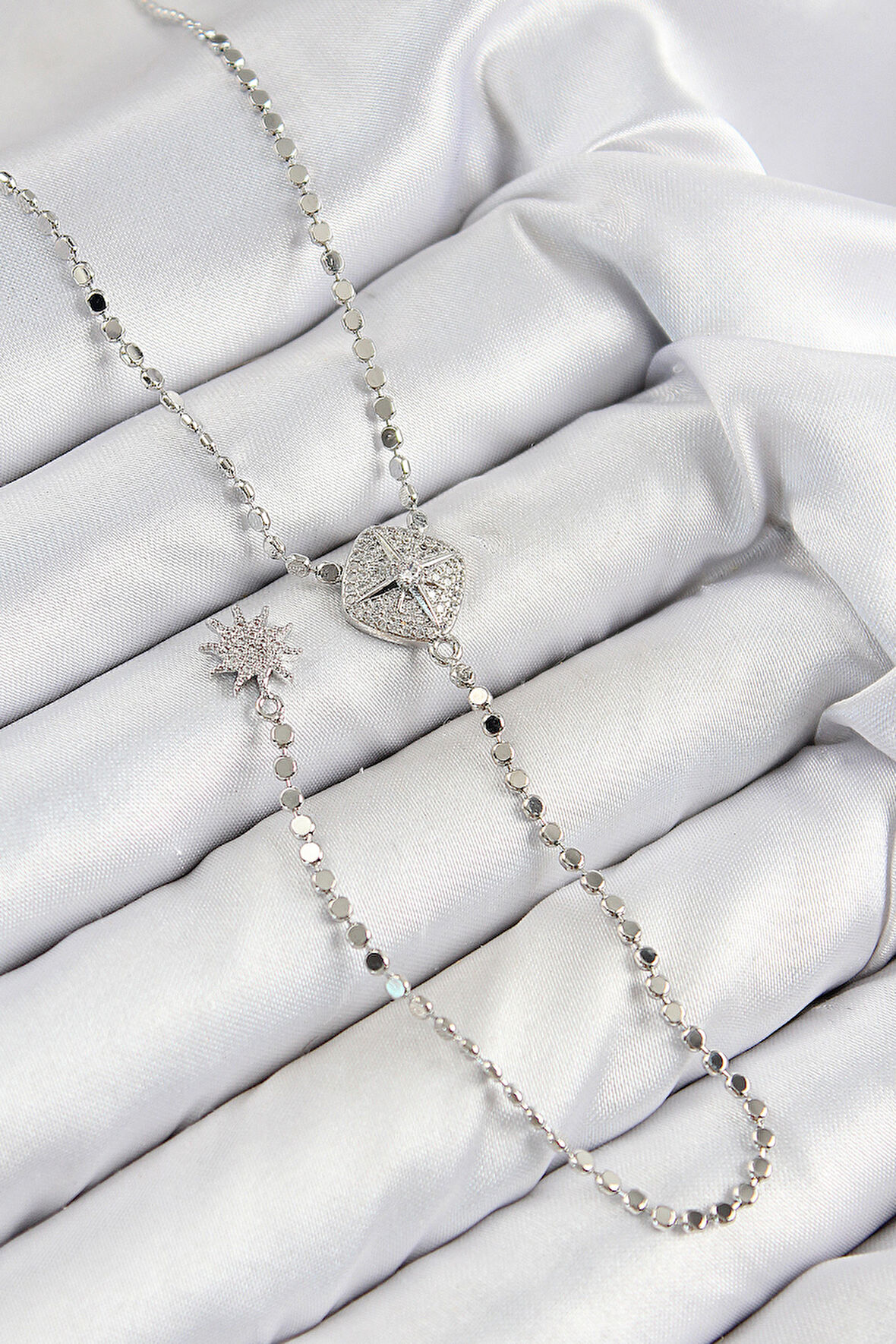 Pirinç Zirkon Taşlı Ezme Zincirli Madalyon Model Gümüş Renk Y Kolye - TJ-BKO10470