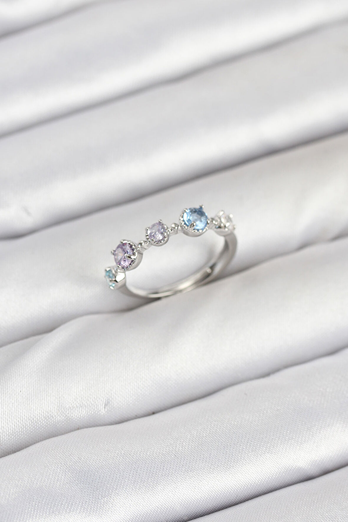 Pirinç Gümüş Renk Renkli Zirkon Taşlı Kadın Yüzük - TJ-BYK3867