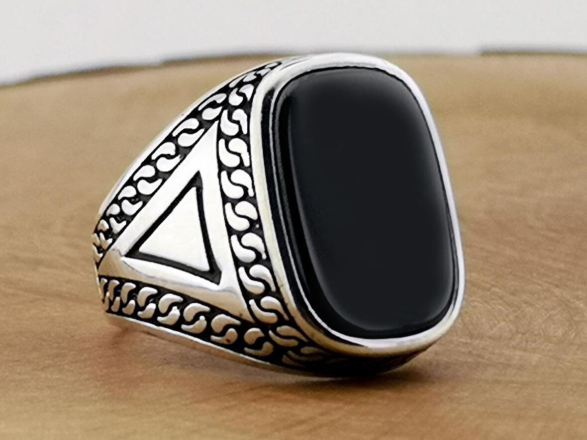 Siyah Oniks Taşlı Oval Dikdörtgen Tasarımlı 925 Ayar Gümüş Yüzük