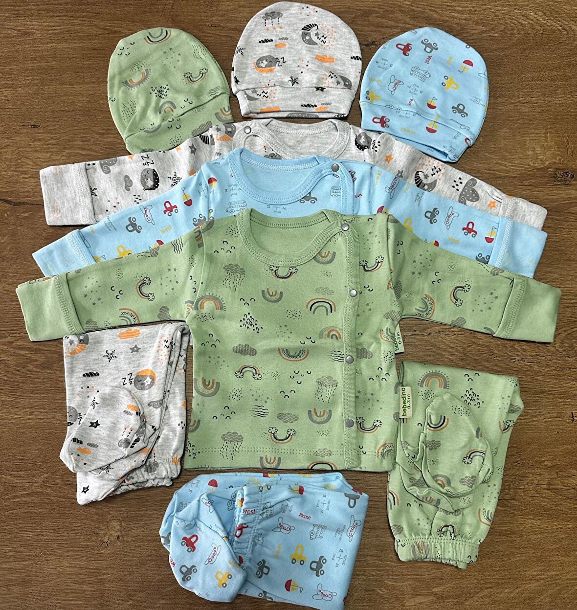 Tois Baby Desenli Patikli 3'lü 3 Adet Set 3 Farklı Renk Yenidoğan Erkek 0-3 Ay Hastane Çıkışı