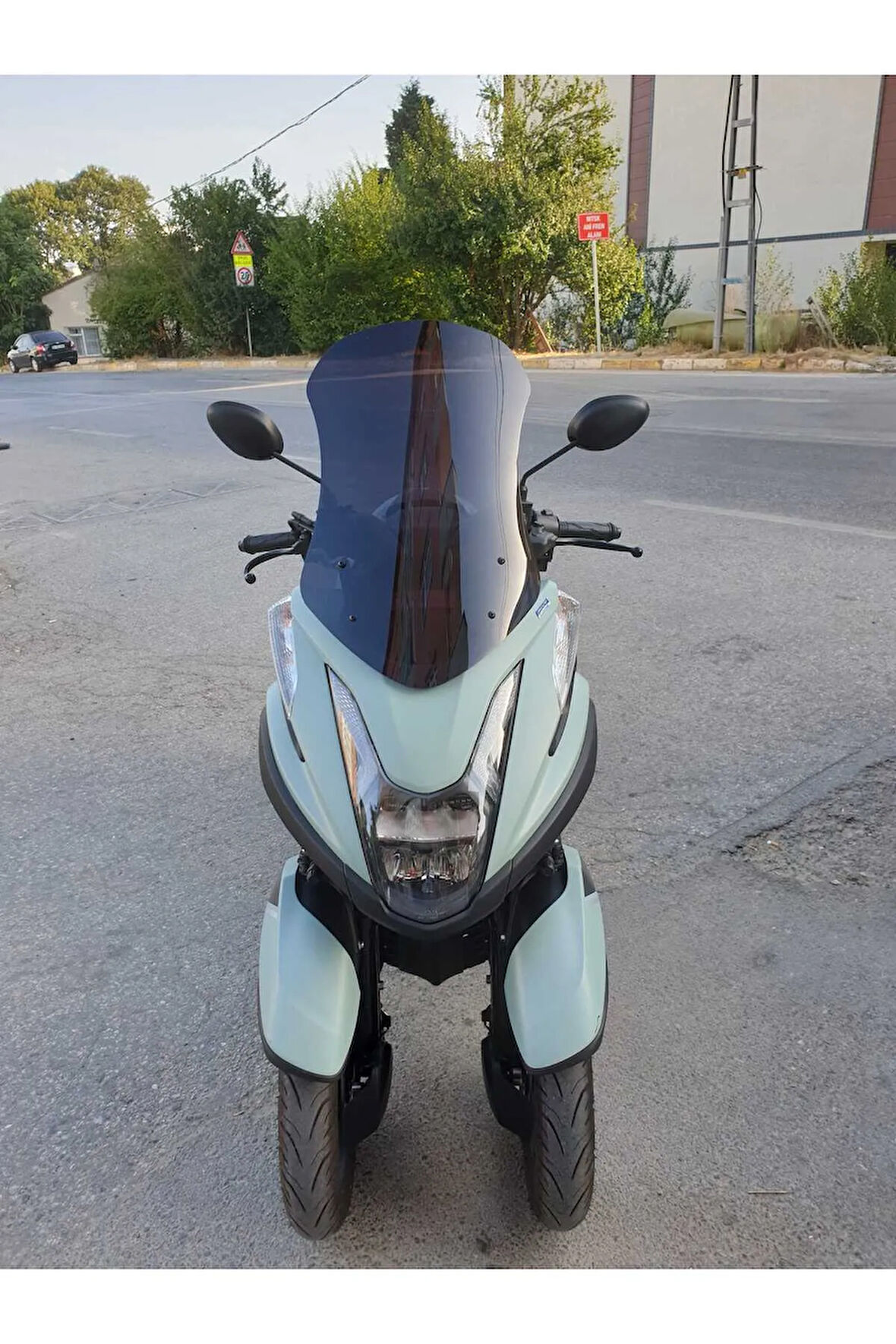 Yamaha Tricity 125 Siperlik Ön Cam 2014 2024 Model 60cm Siyah Renkli 4mm