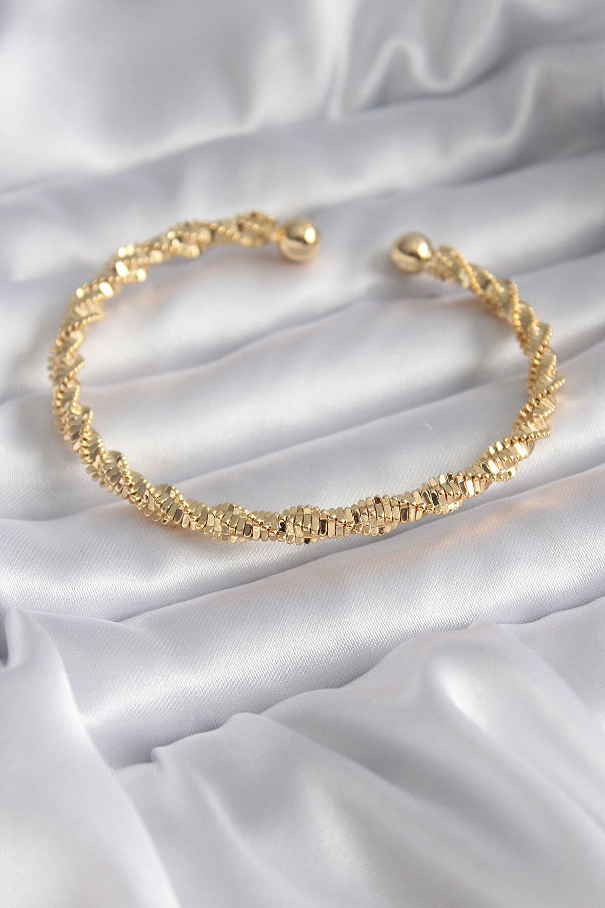 316L Çelik Gold Renk Dorika Model Kadın Bileklik