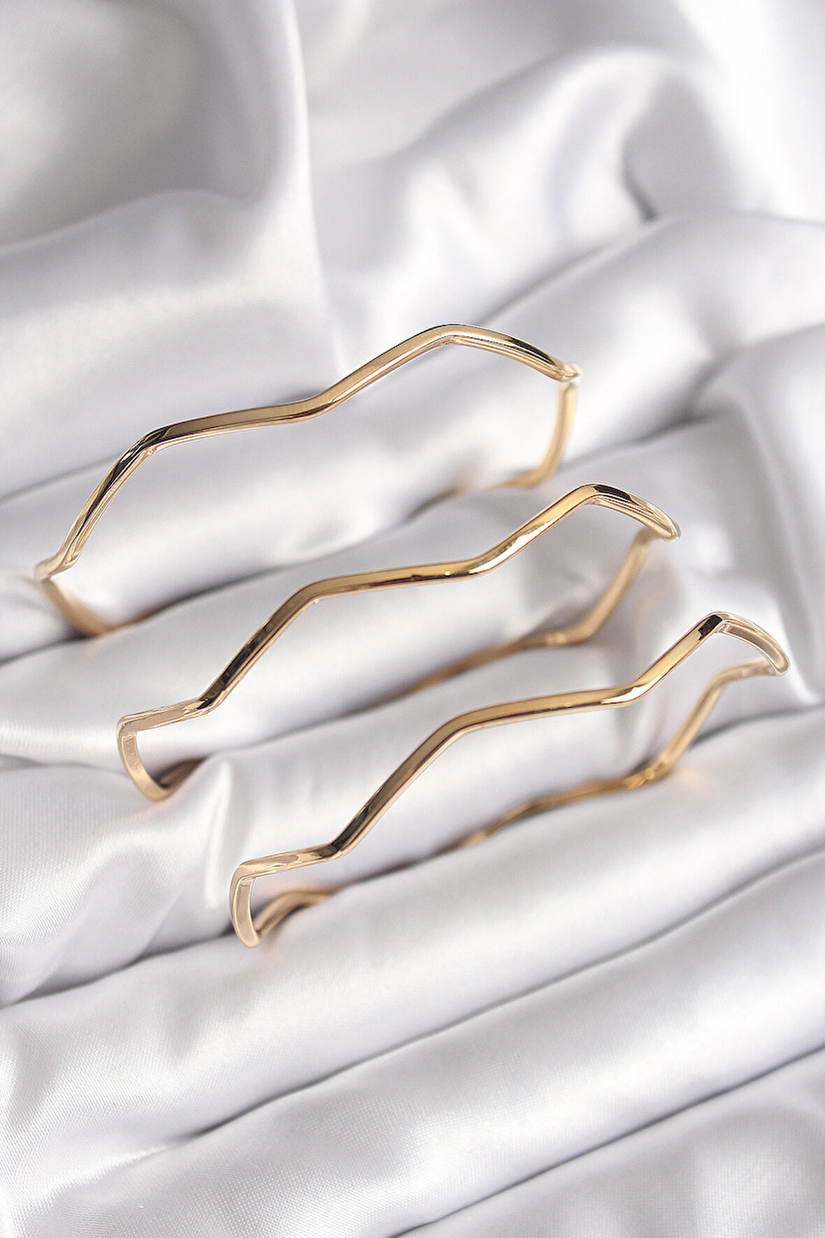 316L Çelik Gold Renk 65 mm Zikzak Model Ajda Bileklik