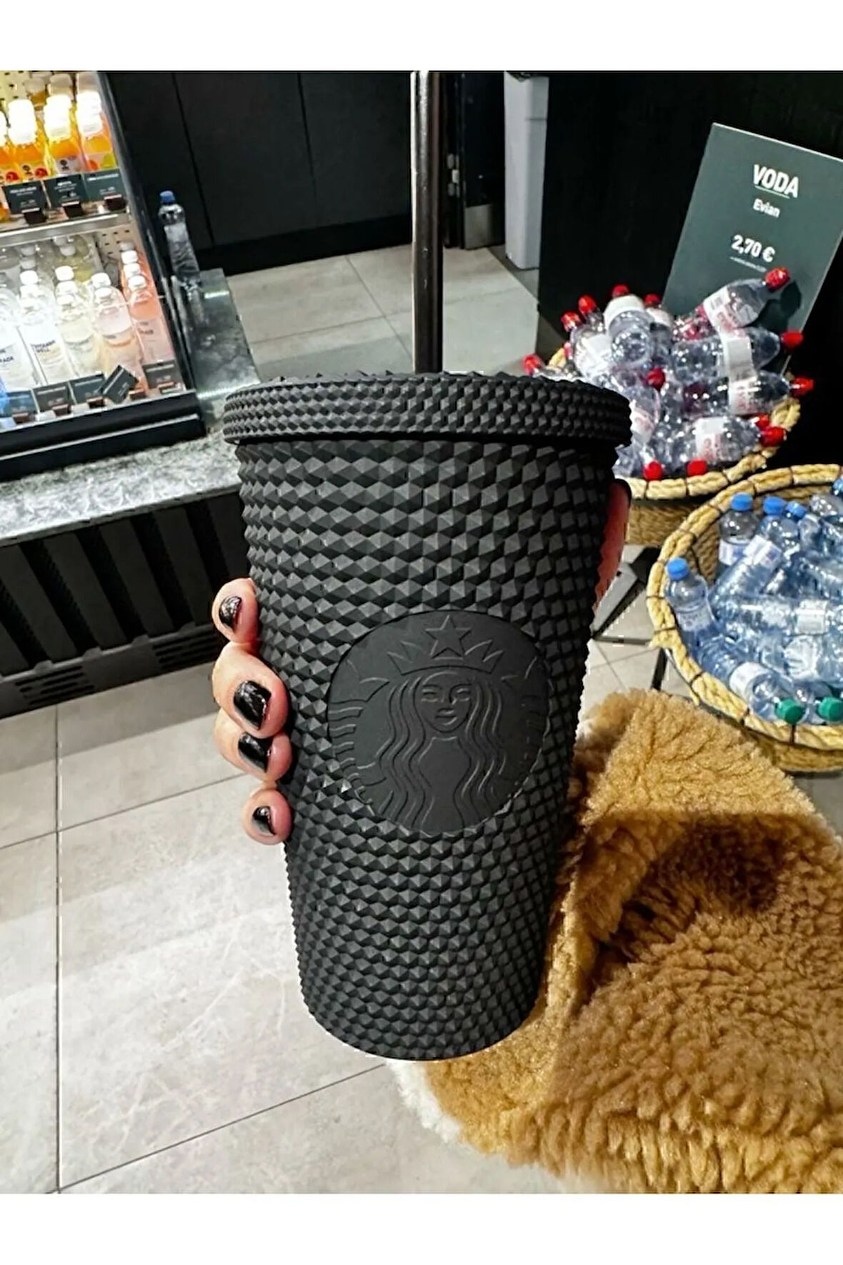 Starbucks Plastik Soğuk Içecek Bardağı - Siyah - 473 ml -