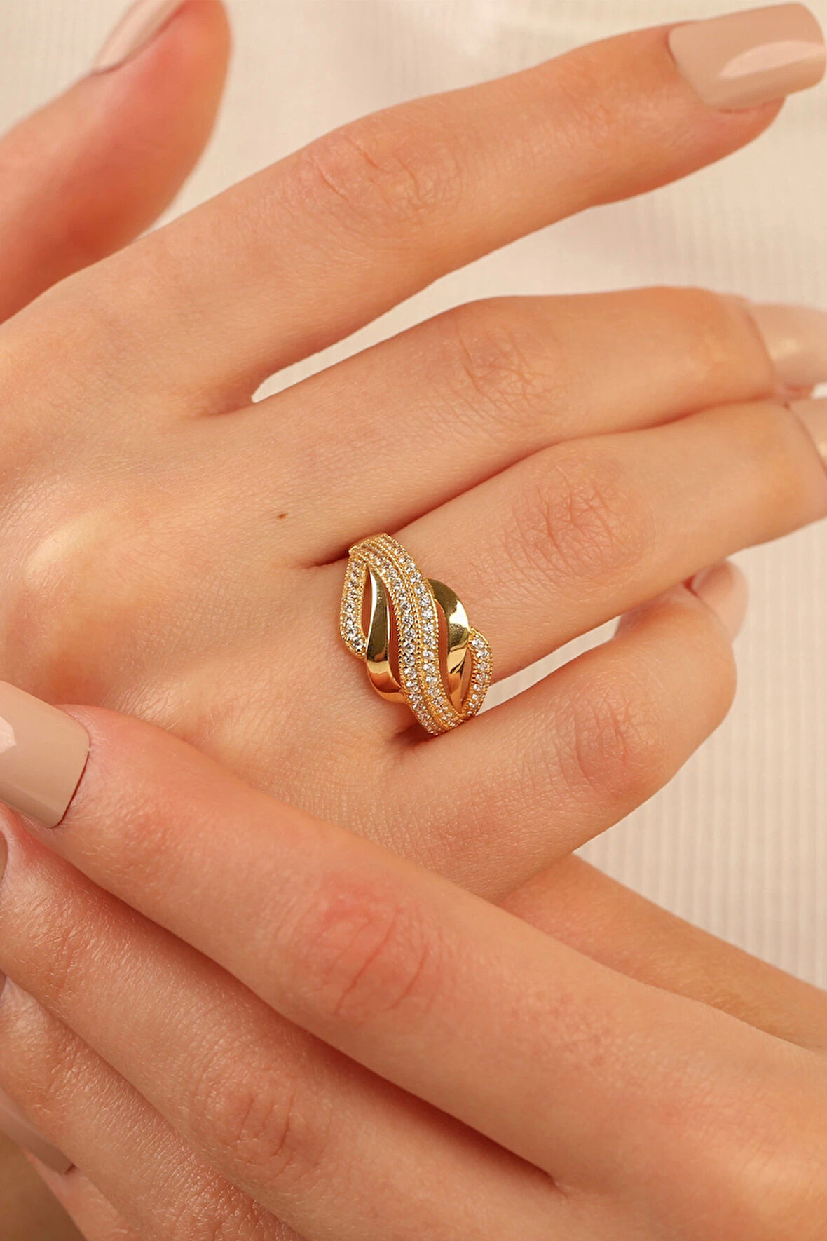 Taşlı Altın Yüzük ty001