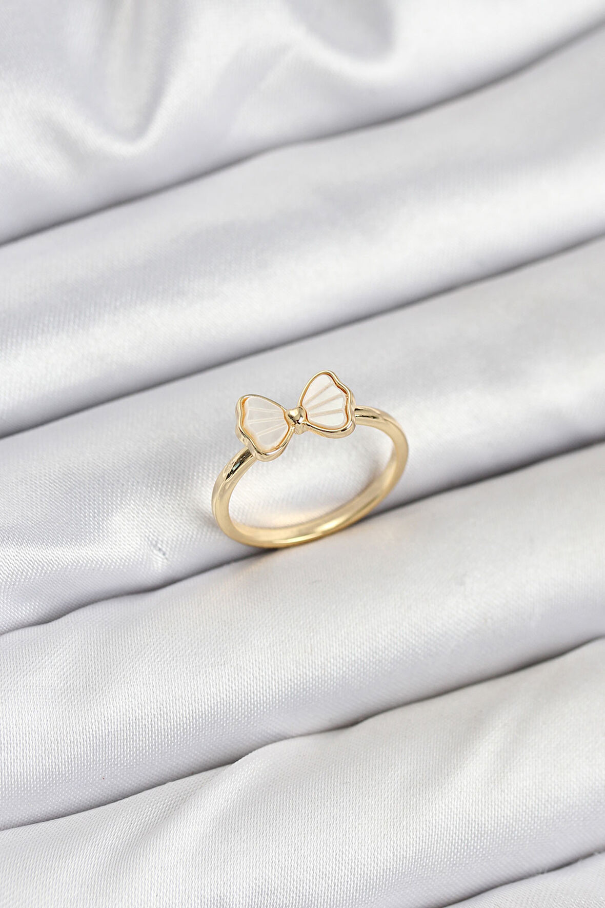 Pirinç Gold Renk Fiyonk Model Kadın Yüzük - TJ-BYK3838