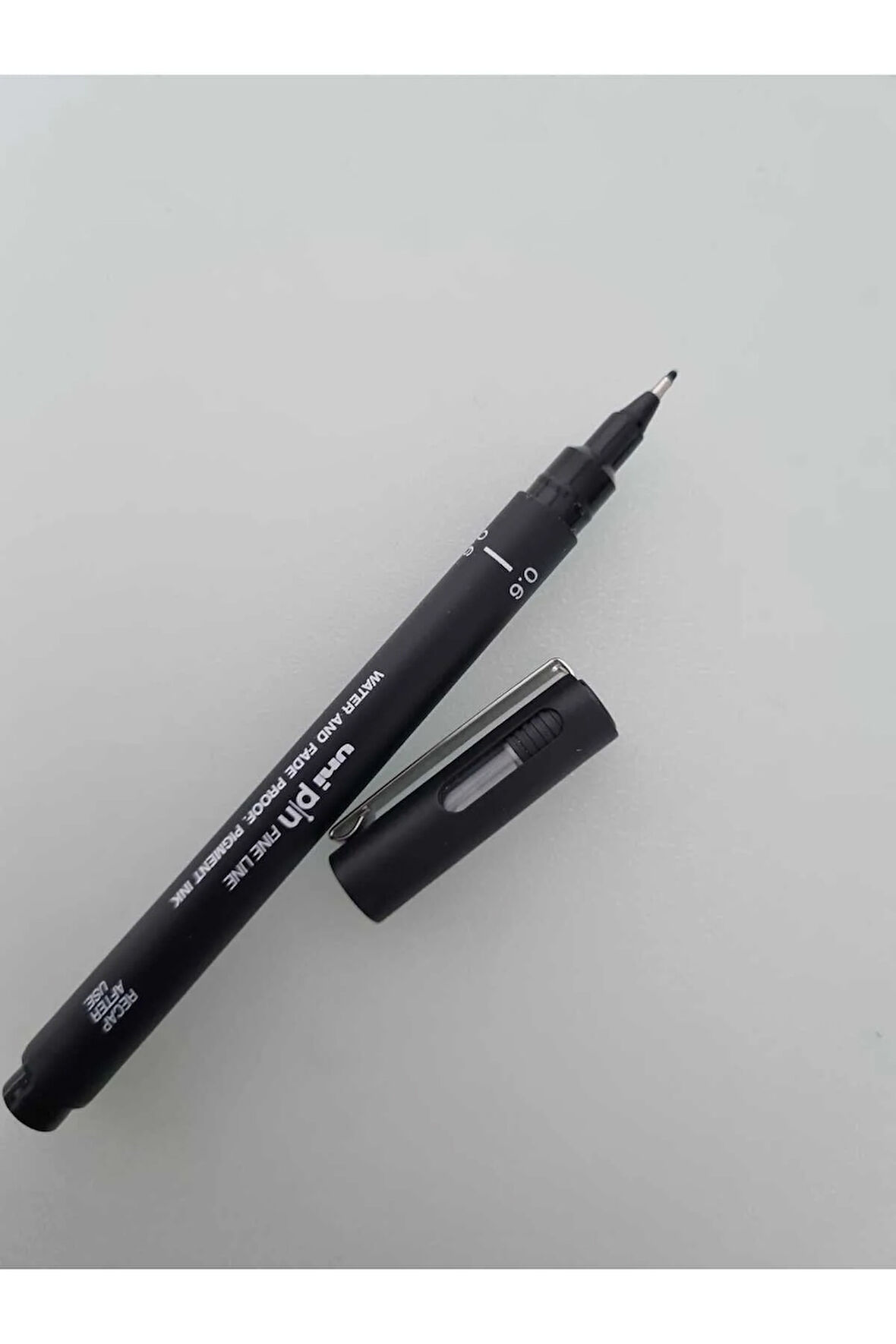 Uni-Ball Çizim Kalemi Akrilik Uçlu Fine Line Pin 0.06 MM Siyah (3 adet)