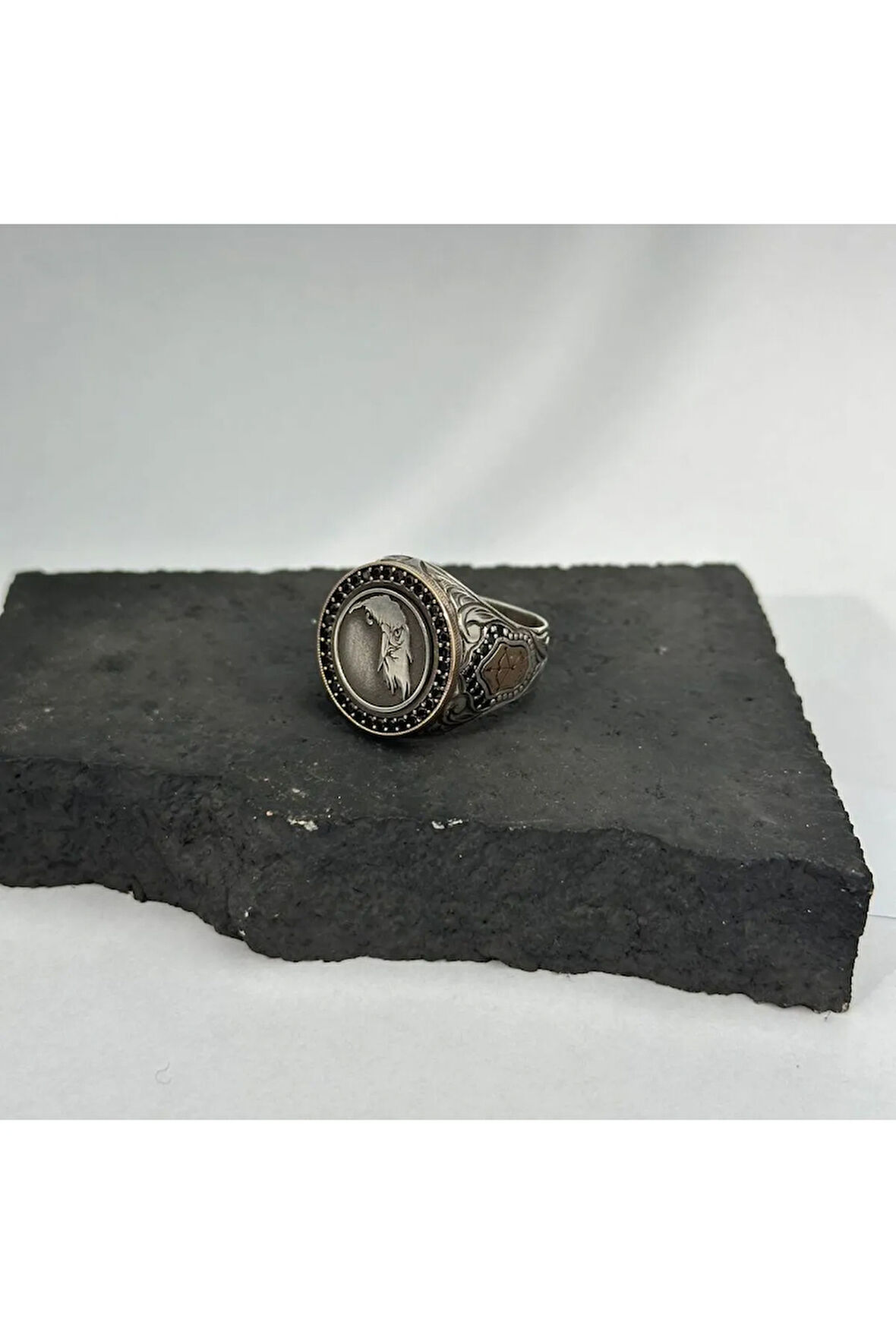 Yuvarlak Gravür kartal modeli