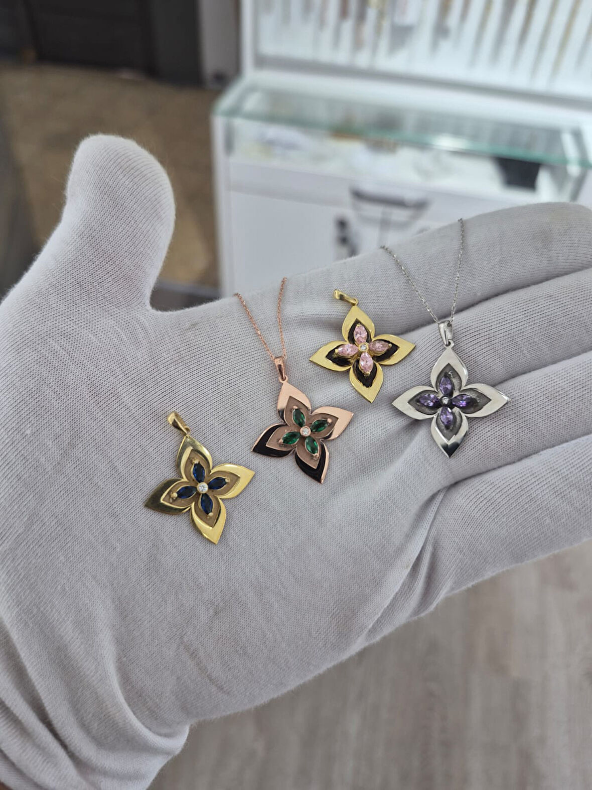 925 Ayar Papatya silver nano zirkon taşlı lilyum çiçeği kolye.rose.gold.rodaj
