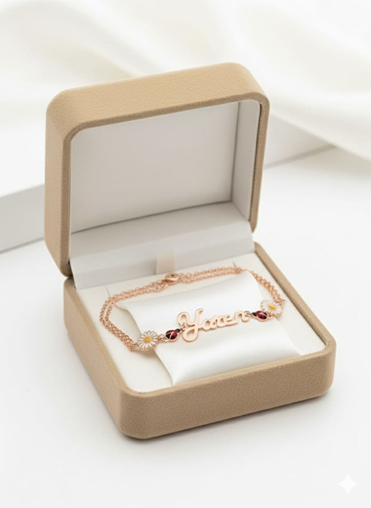 925 Ayar Papatya Silver Özel İsimli Uğur Böceği Papatya Bileklik.rose.gold.rodaj