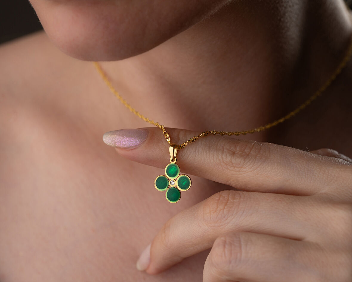 925 ayar papatya silver dört yaprak çimen yeşili pırlanta kolye<rose,gold,rodaj>