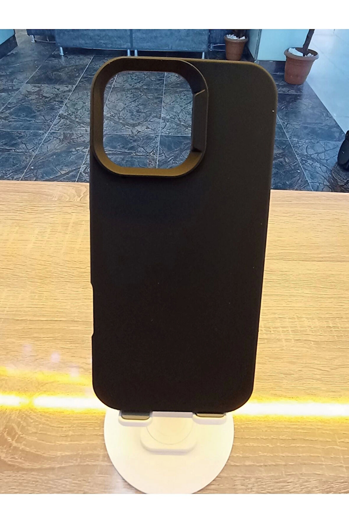 İPhone 16 Pro Max Uyumlu İçi Kadife Kenarları Renkli Lansman Kılıf