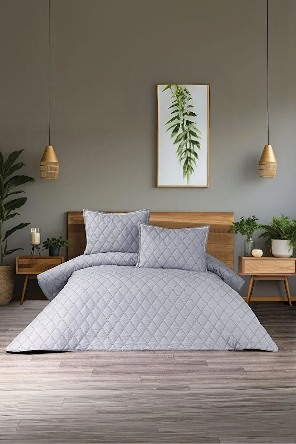 Vita 3 Parça Yatak Örtüsü Takımı – Çift Kişilik, Elyaf Dolgulu, Volanlı Yastık Kılıflı