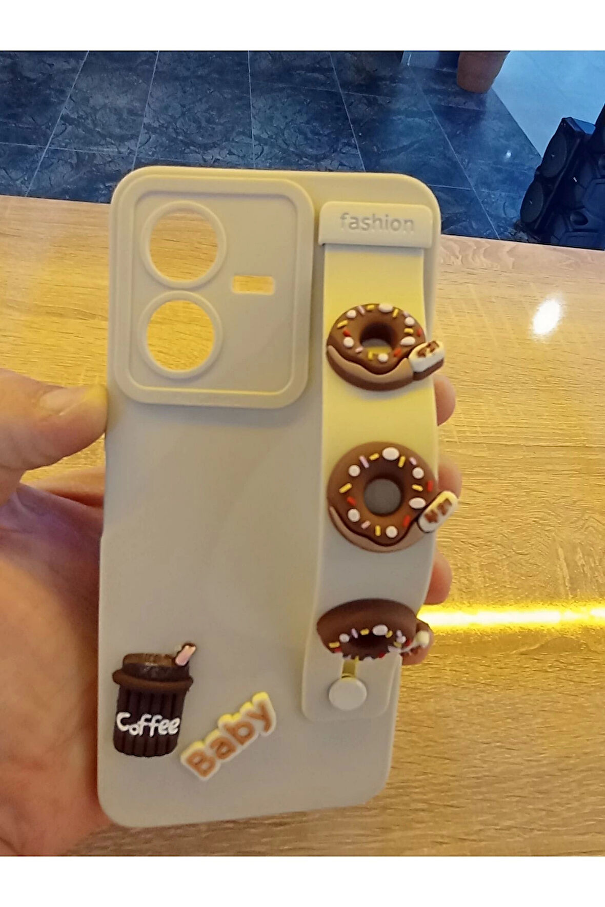 Vivo Y22 Uyumlu Bobby Kapak El Tutmalı Kamera Korumalı Kılıf