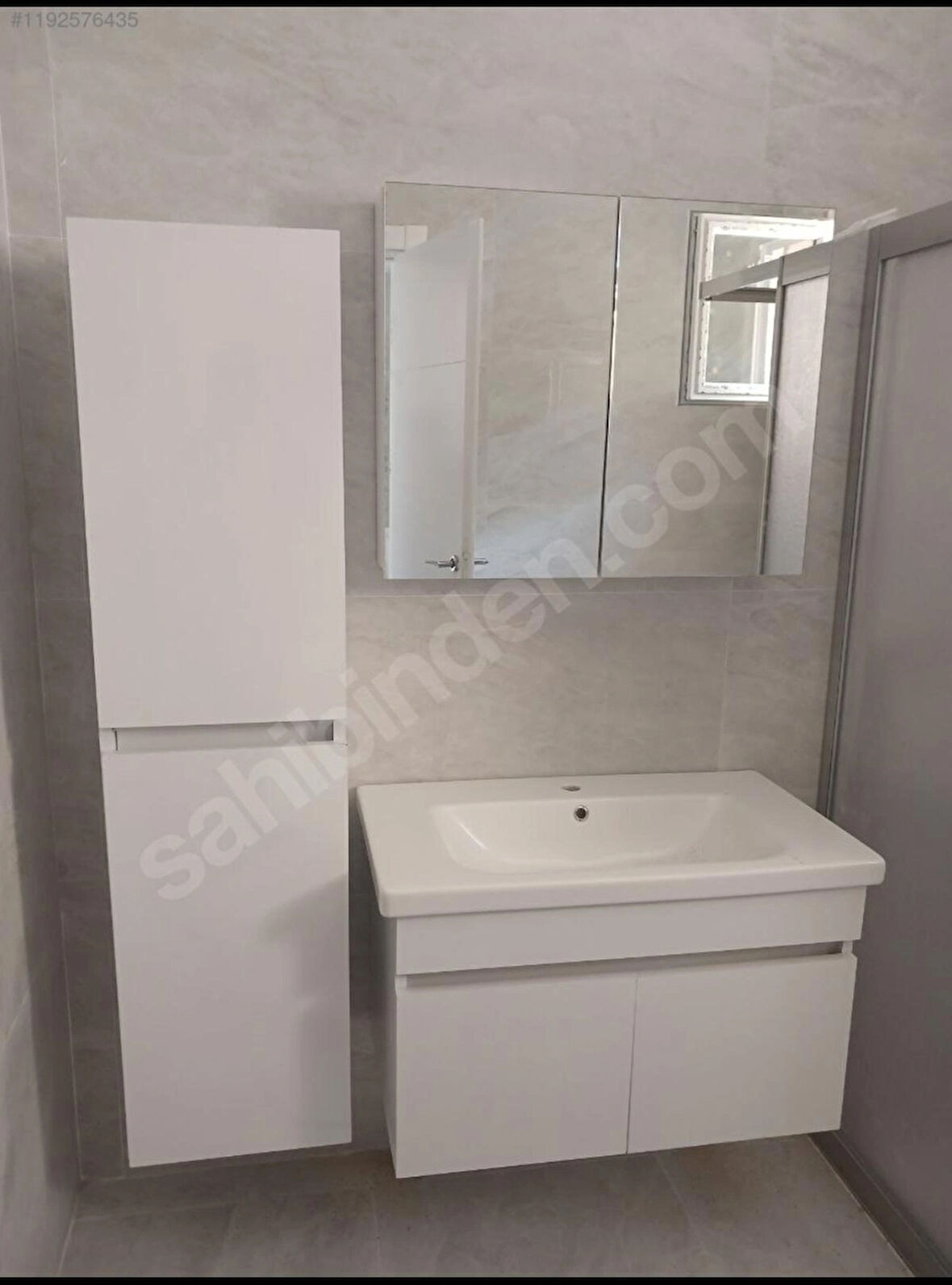 Banyo Dolabı