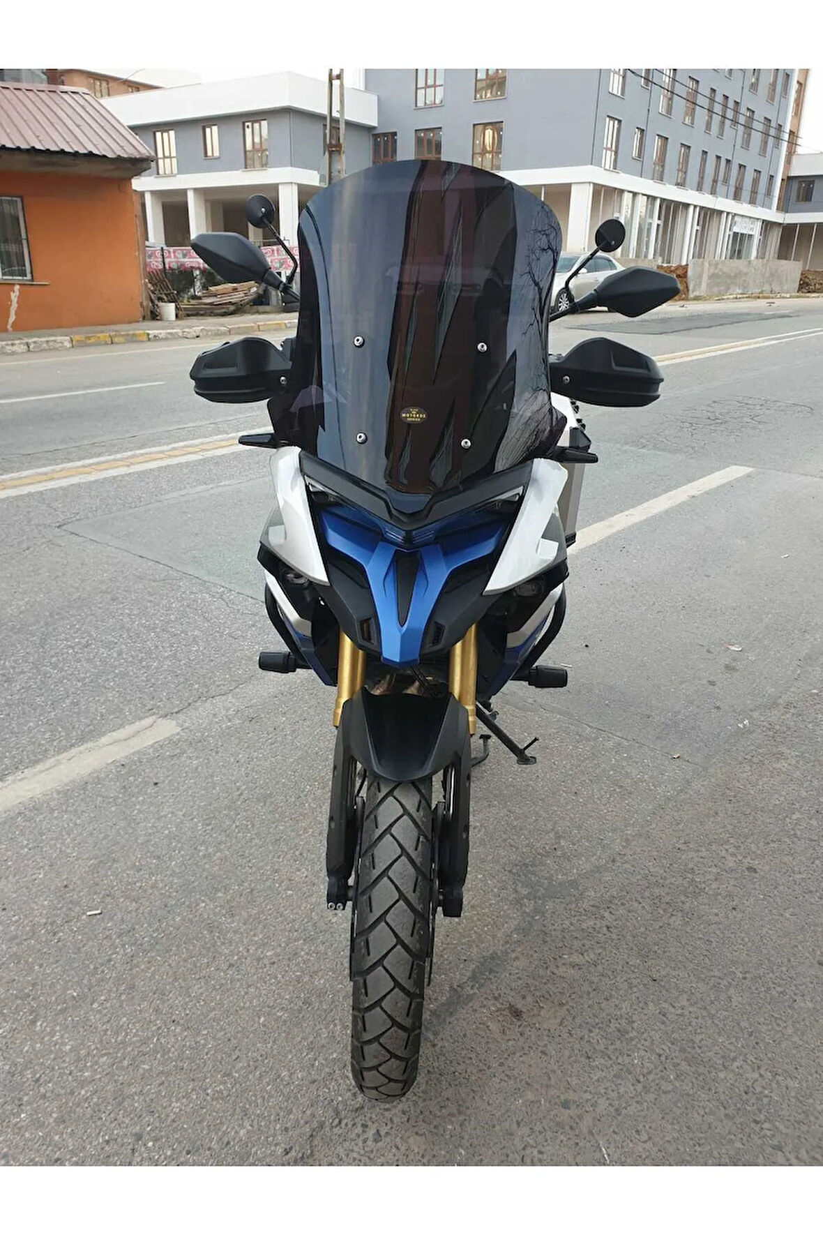 Voge DSX 525 Siperlik Ön Cam 2023 2024 Model 65cm Siyah Renkli 4mm ORTA BOYLU CAM