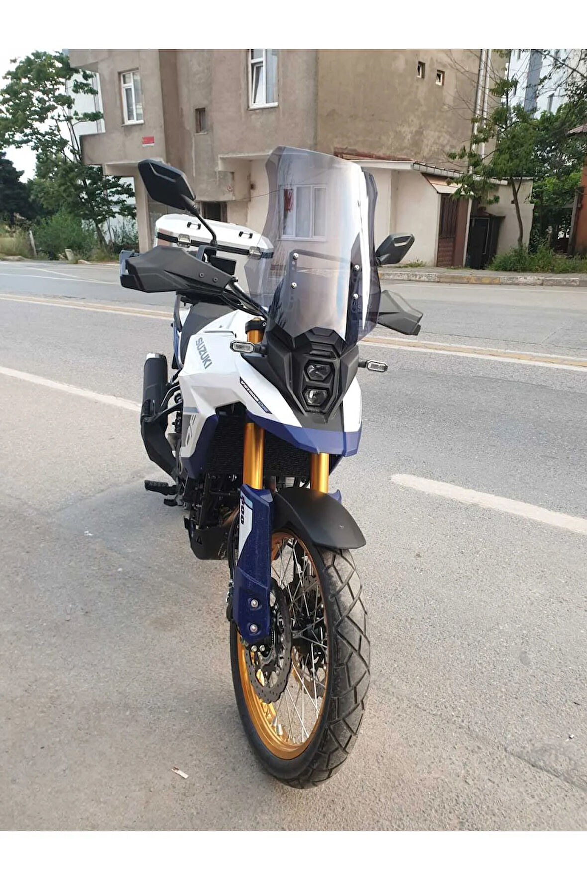 Suzuki V-strom DE 800 Siperlik Ön Cam 2023 2024 Model 50cm Açıkfüme Renkli 4mm