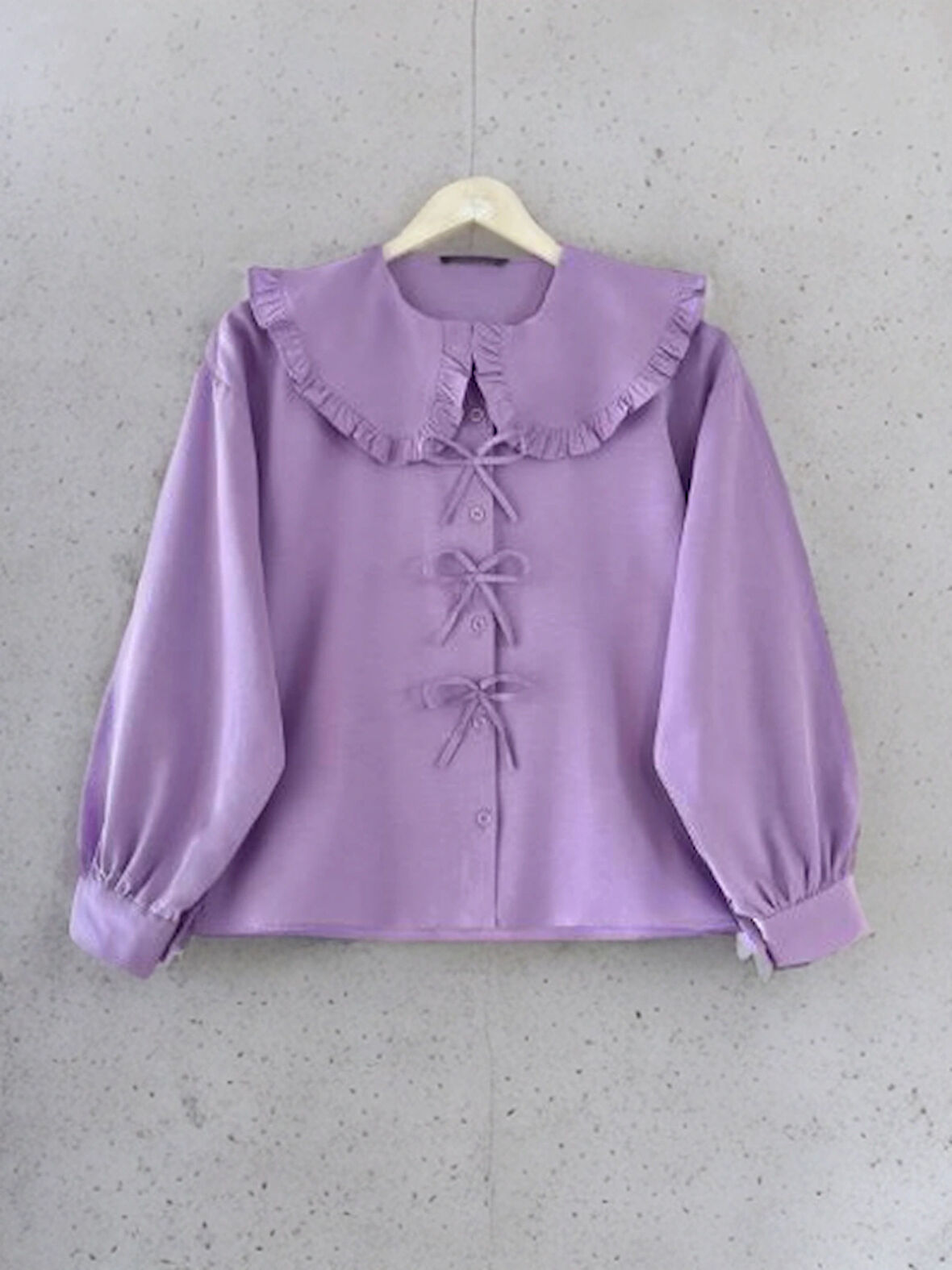 Bebe Yaka Fiyonk Detaylı Etek Üstü Crop Gömlek