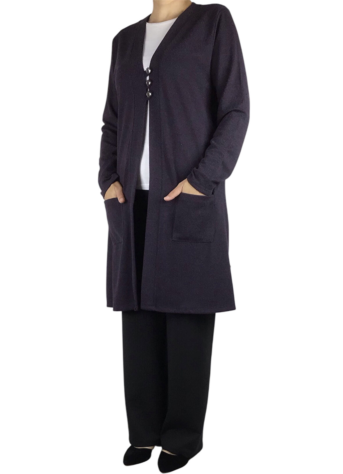 KADIN ÖNÜ ÜÇ DÜĞMELİ MEVSİMLİK CEPLİ HIRKA