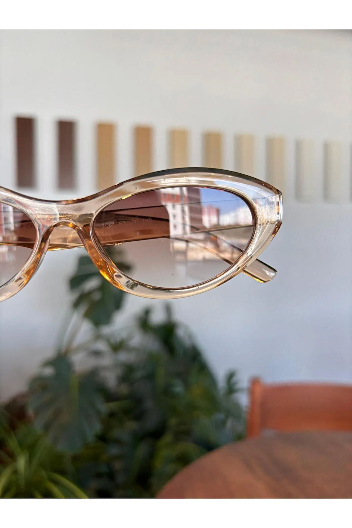 Wonderful Nude CAt eye Güneş Gözlüğü Beyaz çerçeve Siyah Cam Gözlük