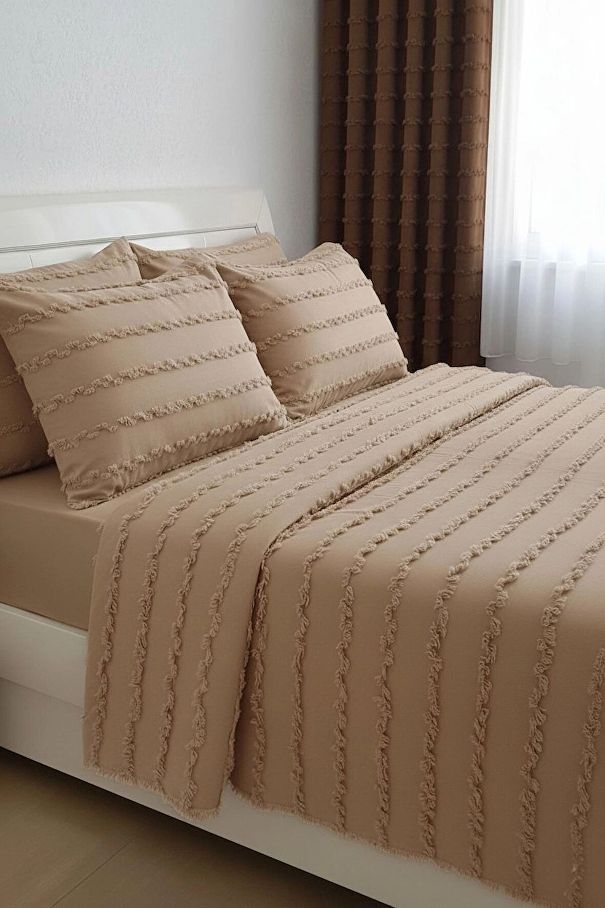 Wave Koleksiyon Bej Yatak Örtüsü Seti 260x250 cm + 4 Yastık Kılıfı