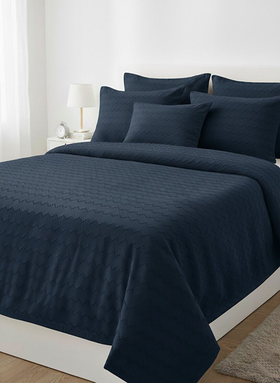 Waves Koleksiyon Lacivert Yatak Örtüsü Seti - 260x250 cm + 4 Yastık Kılıfı