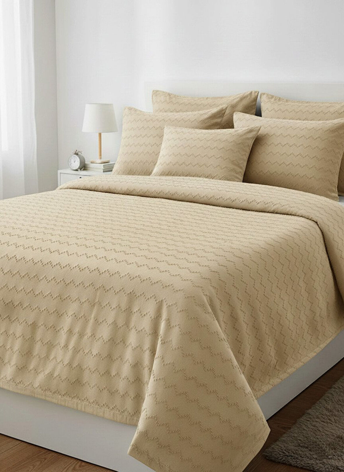 Waves Koleksiyon Bej Yatak Örtüsü Seti - 260x250 cm + 4 Yastık Kılıfı